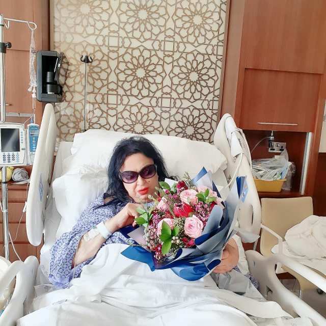 قسطرة قلبية ناجحة لسميرة توفيق في أبو ظبي
